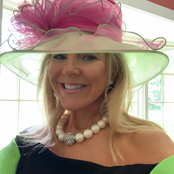 Custom organza hat - Picture 4 of 4